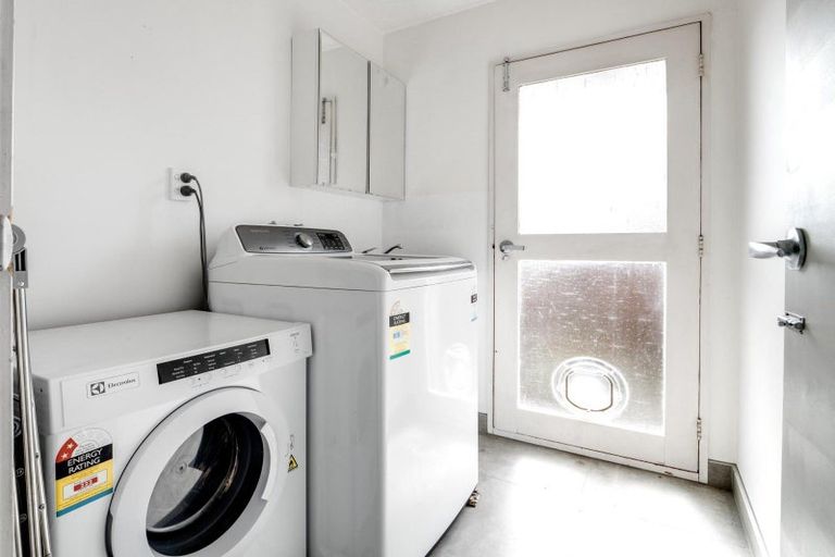 Photo of property in 1/57 Sarabande Avenue, Redwood, Christchurch, 8051