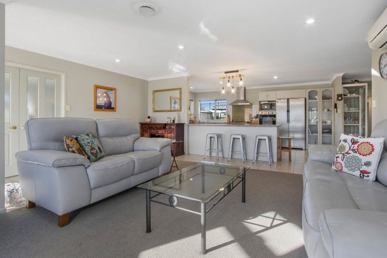 Photo of property in 32 Noble Johnston Drive, Katikati, 3129