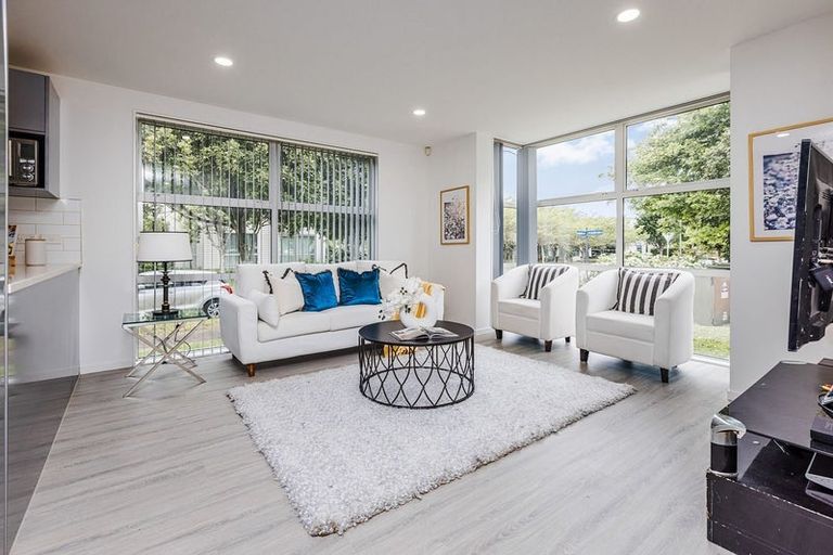 Photo of property in 37 Kauri Drive, Takanini, 2112