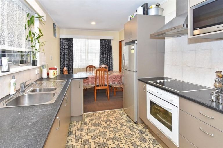 Photo of property in 54 Heybridge Street, Manurewa, Auckland, 2102