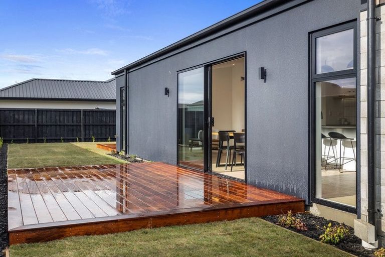 Photo of property in 33 Lusk Street, Rangiora, 7400