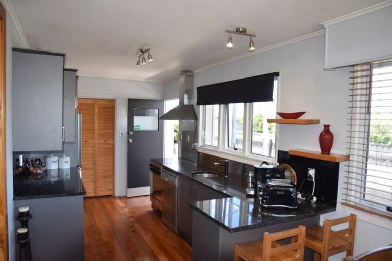 Photo of property in 41 Edinburgh Crescent, Waikiwi, Invercargill, 9810