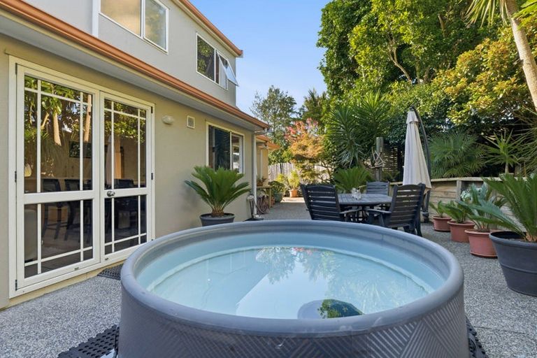 Photo of property in 5 Summerfield Lane, Albany, Auckland, 0632