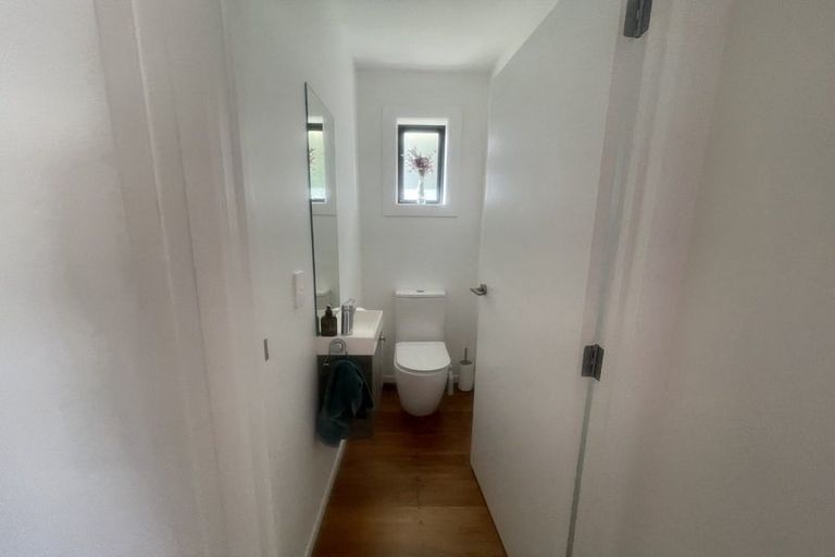 Photo of property in 17 Kelkirk Street, Kelston, Auckland, 0602