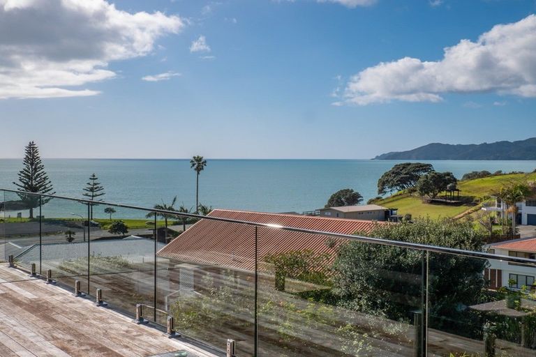 Photo of property in 19 Stratford Drive, Cable Bay, 0420