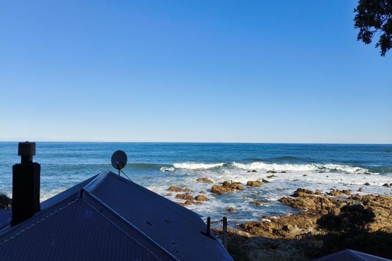 Photo of property in 156 The Esplanade, Houghton Bay, Wellington, 6023