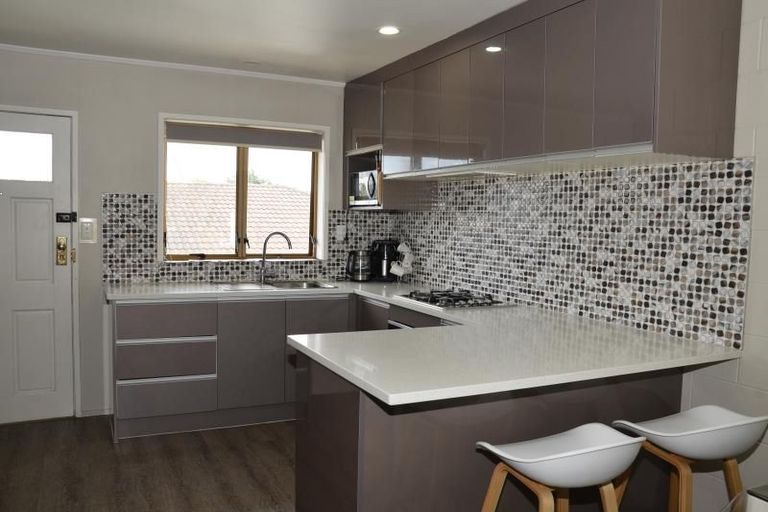 Photo of property in 2/19 Wyllie Road, Papatoetoe, Auckland, 2025