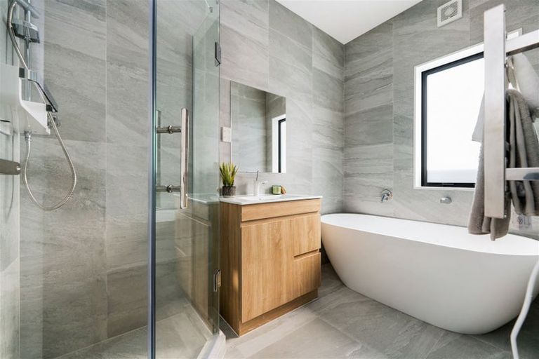 Photo of property in 11 Horokaka Street, Massey, Auckland, 0614