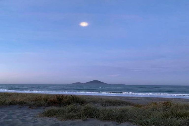 Photo of property in 2 Pacific Parade, Coastlands, Whakatane, 3120