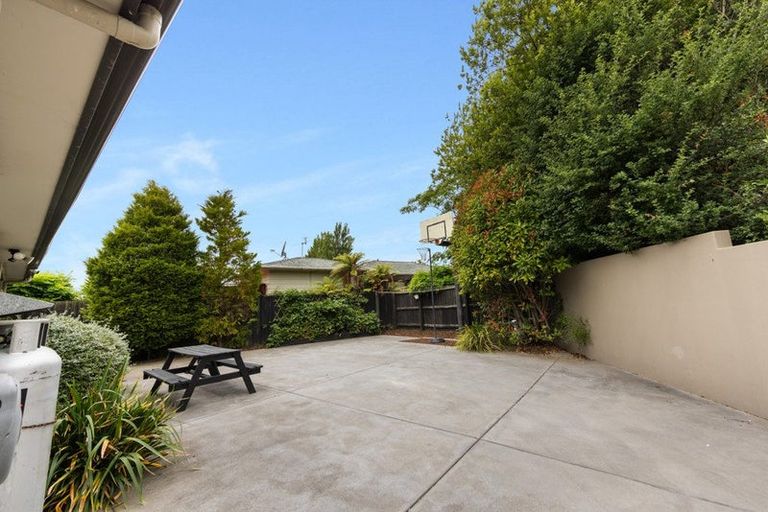 Photo of property in 4 Boonwood Close, Westmorland, Christchurch, 8025