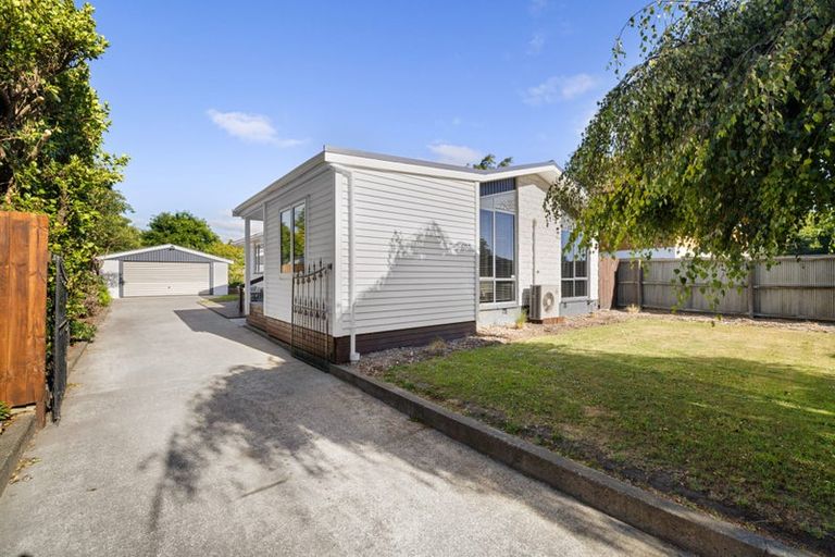 Photo of property in 116 Grimseys Road, Redwood, Christchurch, 8051