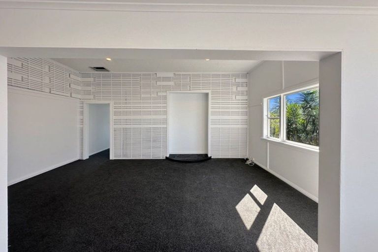 Photo of property in 42 Tennyson Street, Dannevirke, 4930