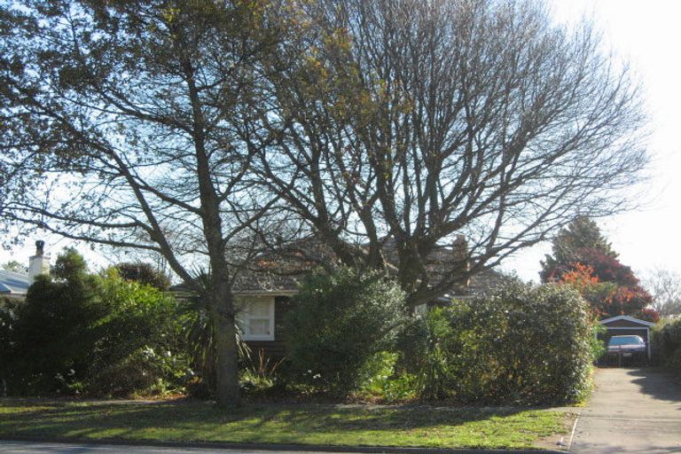 Photo of property in 114 Halswell Road, Hillmorton, Christchurch, 8025