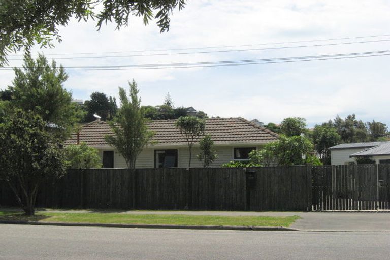 Photo of property in 42 Bay View Road, Moncks Bay, Christchurch, 8081