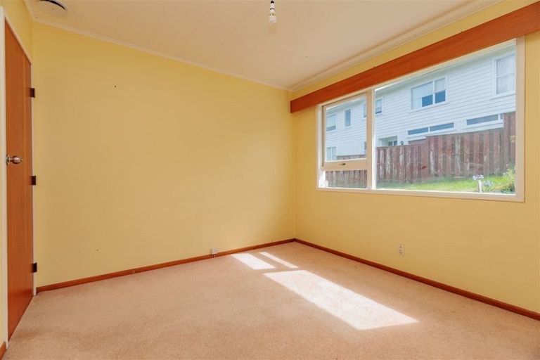 Photo of property in 15 Cortina Avenue, Johnsonville, Wellington, 6037