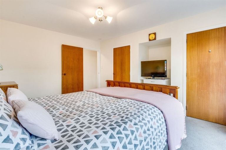 Photo of property in 75 Corfe Street, Ilam, Christchurch, 8041