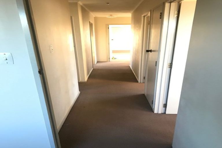 Photo of property in 9 Colonial Place, Kelvin Grove, Palmerston North, 4414