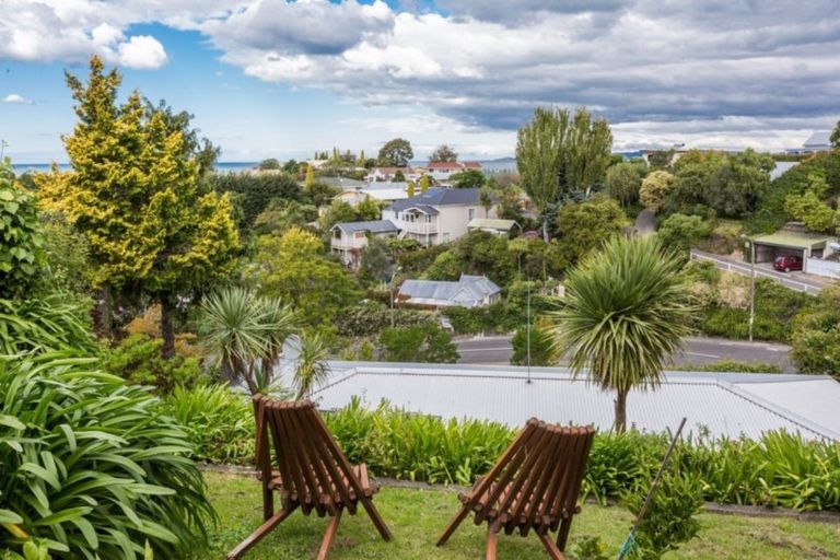 Photo of property in 16 Spencer Road, Hospital Hill, Napier, 4110