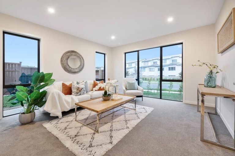 Photo of property in 11 Jack Hawken Lane, Silverdale, 0932