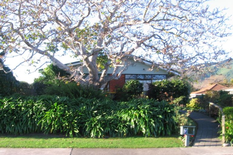 Photo of property in 7 Fleetwood Grove, Waikanae, 5036