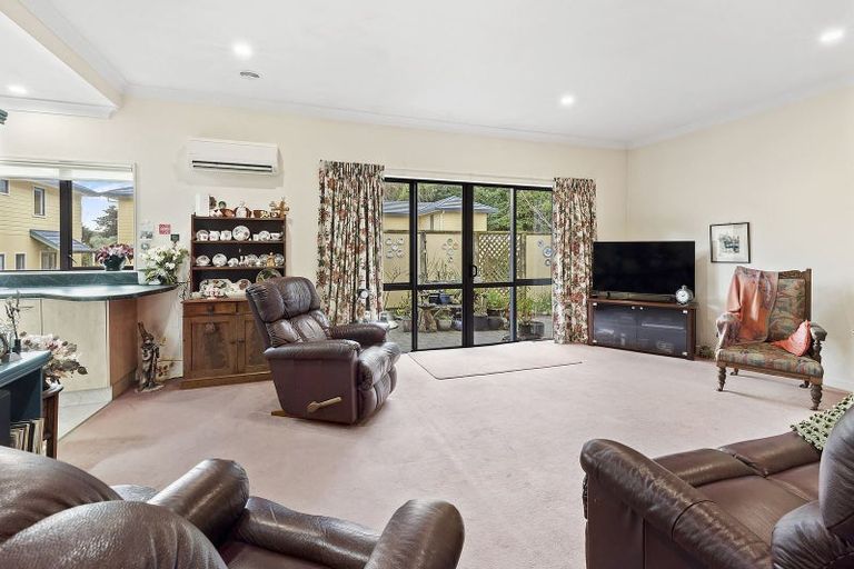Photo of property in 8/5 Court Road, Tawa, Wellington, 5028