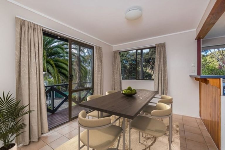 Photo of property in 57 Yorke Road, Haruru, 0204