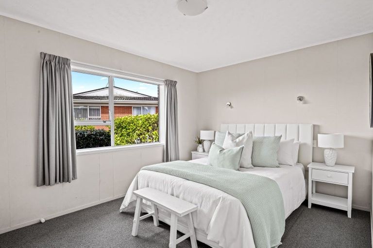 Photo of property in 12a Tower Hill, Stanmore Bay, Whangaparaoa, 0930