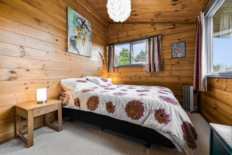 Photo of property in 92 Poaka Avenue, Dinsdale, Hamilton, 3204