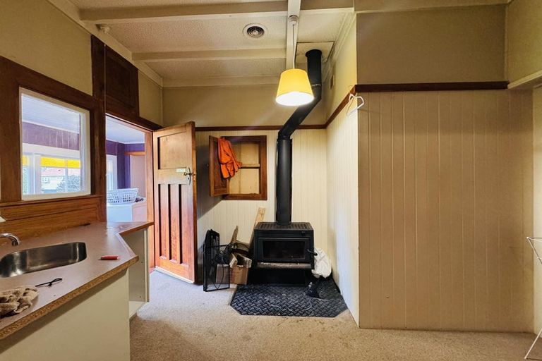 Photo of property in 64 Limbrick Street, Terrace End, Palmerston North, 4410