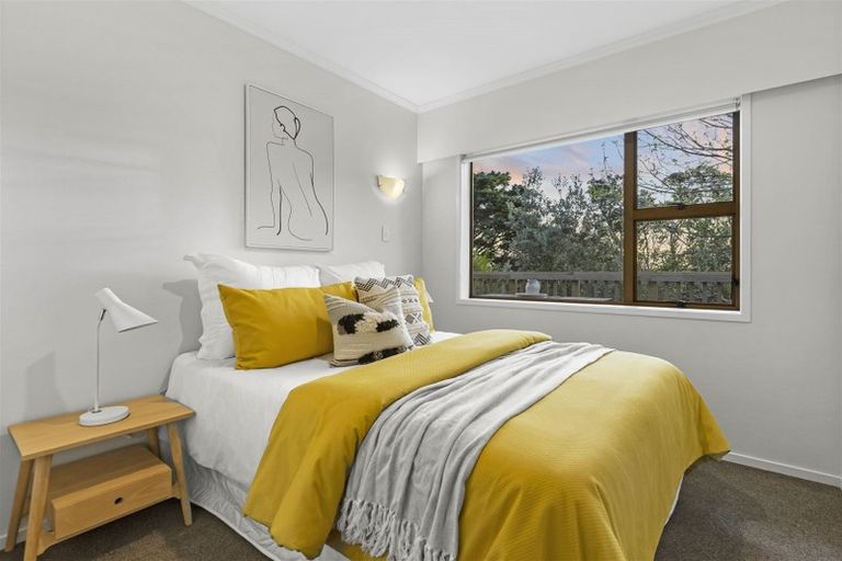 Photo of property in 68 Roberts Road, Glenfield, Auckland, 0629