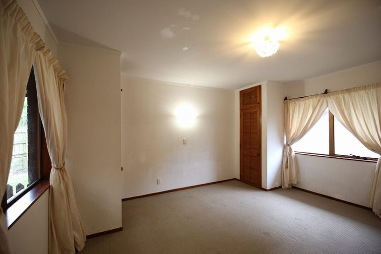 Photo of property in 10 Wesleydale Place, Papakura, 2110