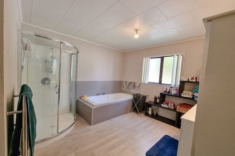 Photo of property in 4 Mcdonell Street, Rawene, Kaikohe, 0473