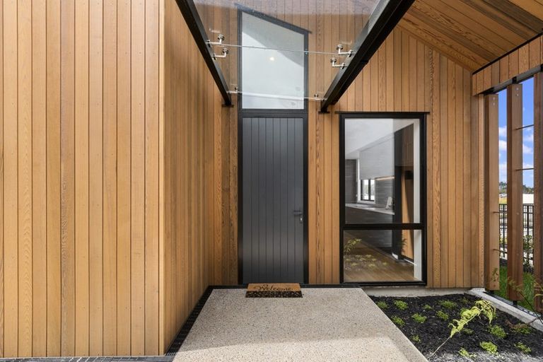 Photo of property in 2/45 Station Road, Takanini, 2112