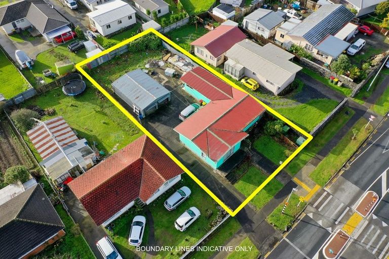 Photo of property in 74 Bader Drive, Mangere, Auckland, 2022