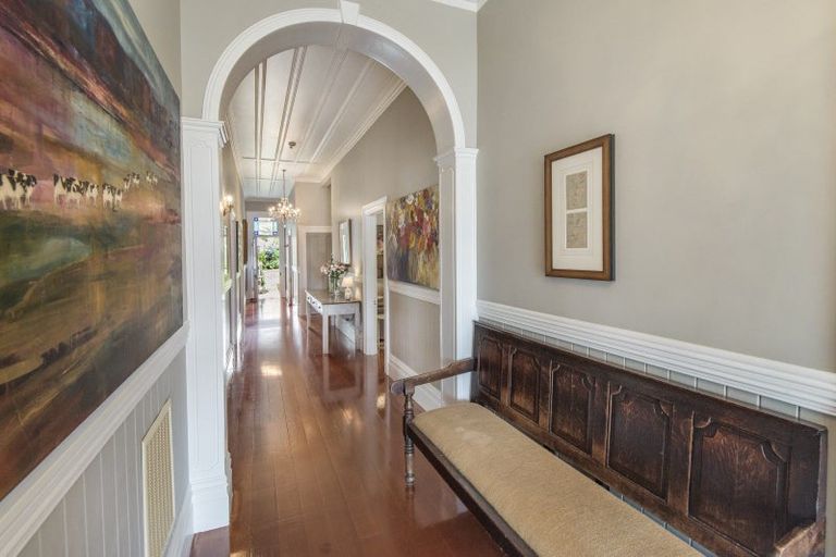 Photo of property in 15 Jubilee Avenue, Devonport, Auckland, 0624