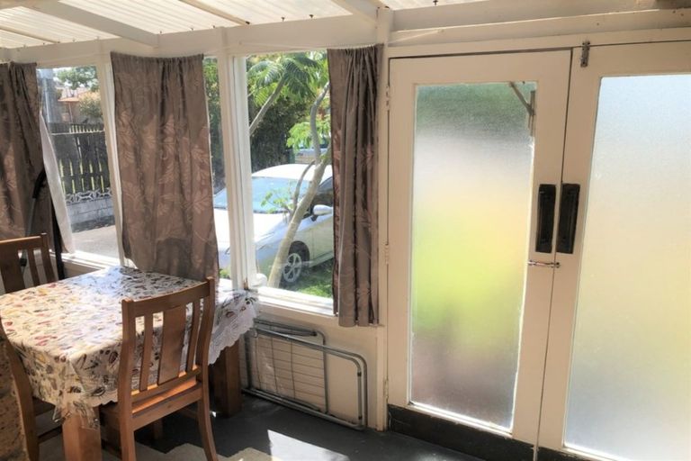 Photo of property in 160 Old Farm Road, Hamilton East, Hamilton, 3216