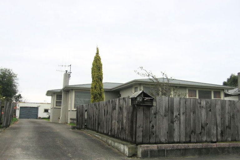 Photo of property in 42 Pembroke Street, Highbury, Palmerston North, 4412