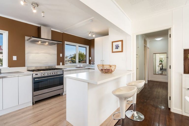 Photo of property in 267 Oxford Street, South Dunedin, Dunedin, 9012