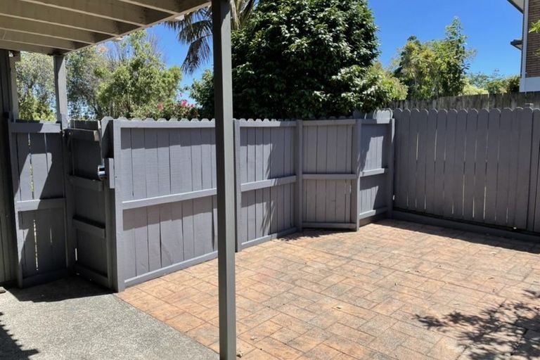 Photo of property in 337 East Coast Road, Mairangi Bay, Auckland, 0630