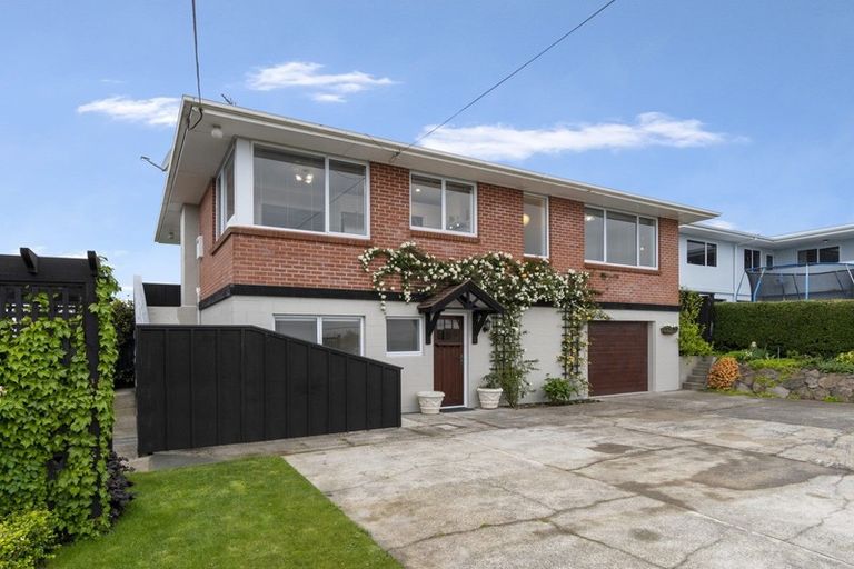 Photo of property in 63 Harbour View Road, Omokoroa, 3114