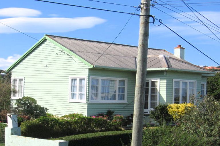 Photo of property in 124 Tauhinu Road, Miramar, Wellington, 6022