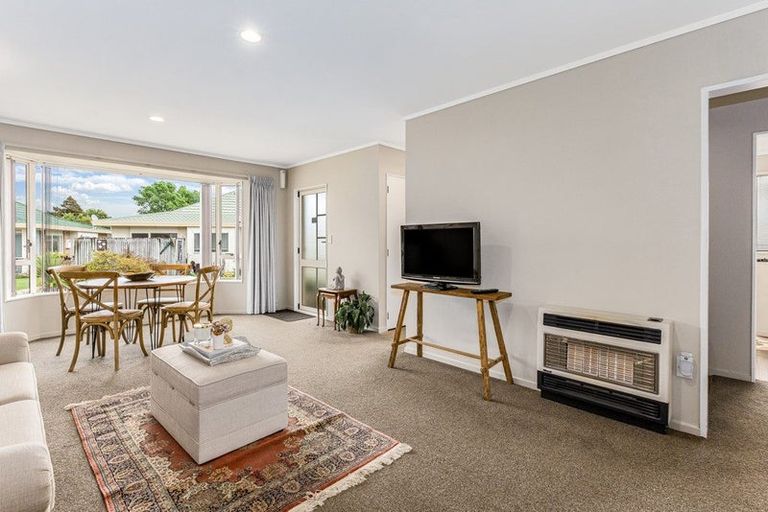 Photo of property in Kowhai Court, 17/17 John Street, Trentham, Upper Hutt, 5018