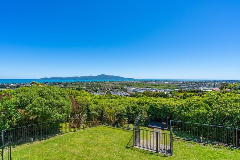 Photo of property in 7 Ocean Vista Lane, Paraparaumu, 5032
