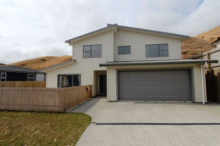 Photo of property in 5 Prestwich Rise, Churton Park, Wellington, 6037