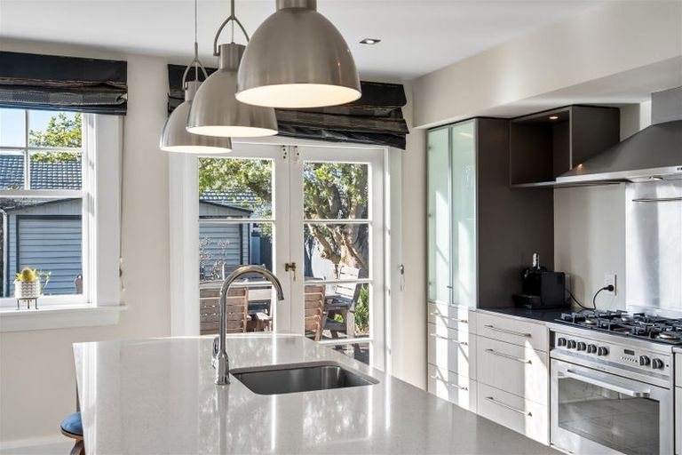 Photo of property in 96 Petrie Street, Richmond, Christchurch, 8013