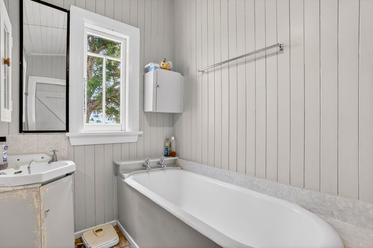 Photo of property in 170 Kaiwaka-mangawhai Road, Kaiwaka, Wellsford, 0975