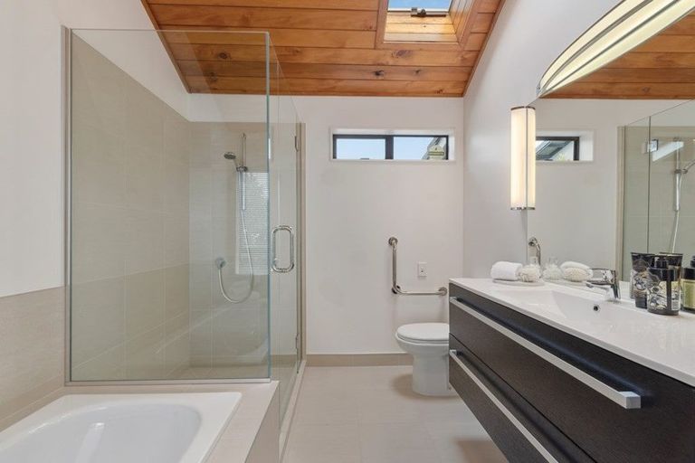 Photo of property in 9 Kohu Street, Orewa, 0931