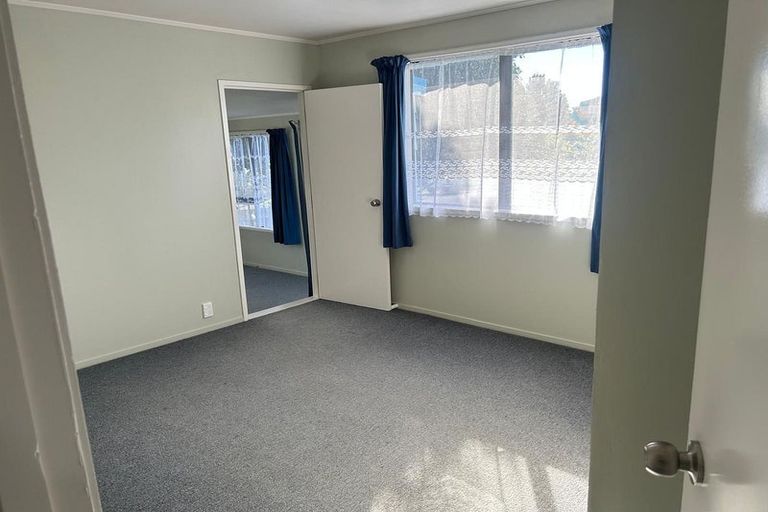 Photo of property in 12 Edwin Freeman Place, Ranui, Auckland, 0612