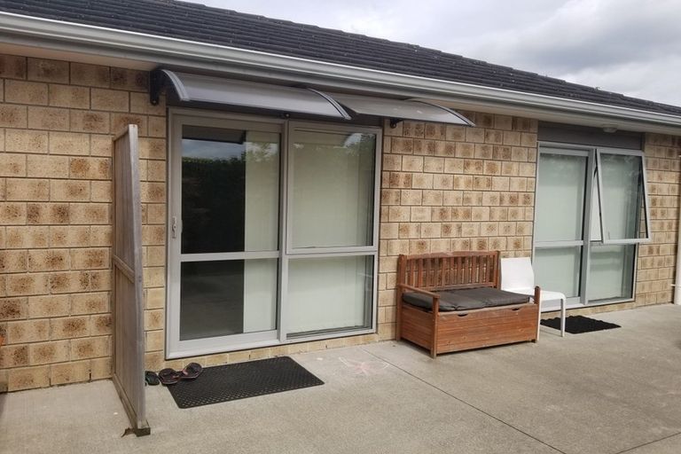 Photo of property in 23 Kerrykeel Drive, Flat Bush, Auckland, 2019