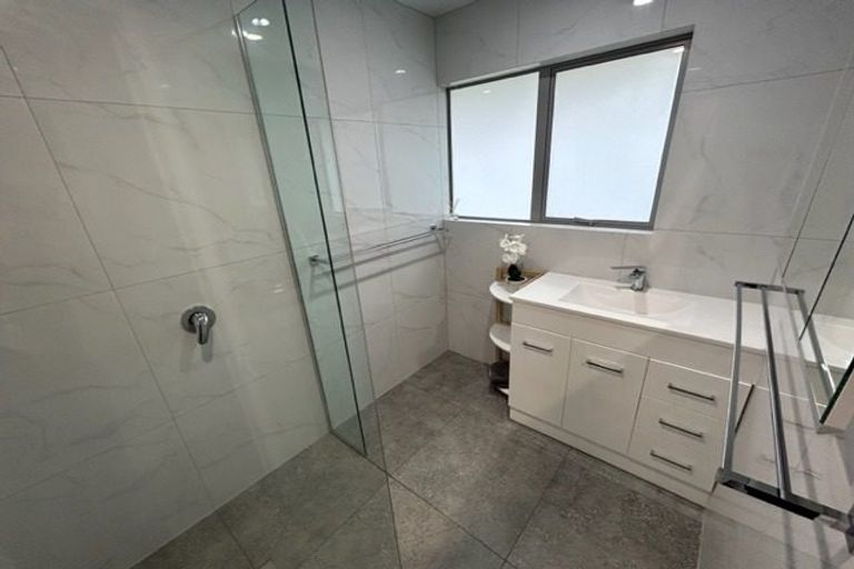 Photo of property in 5 Tutuki Walk, Ruakaka, 0116